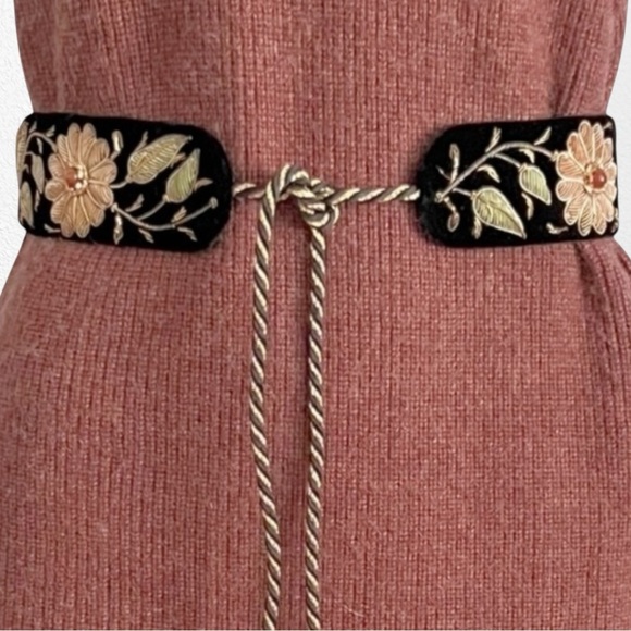 Vintage Hand Crafted Artsy Boho Black Floral Zardozi Velvet Waist Belt SZ OSFM main image 11